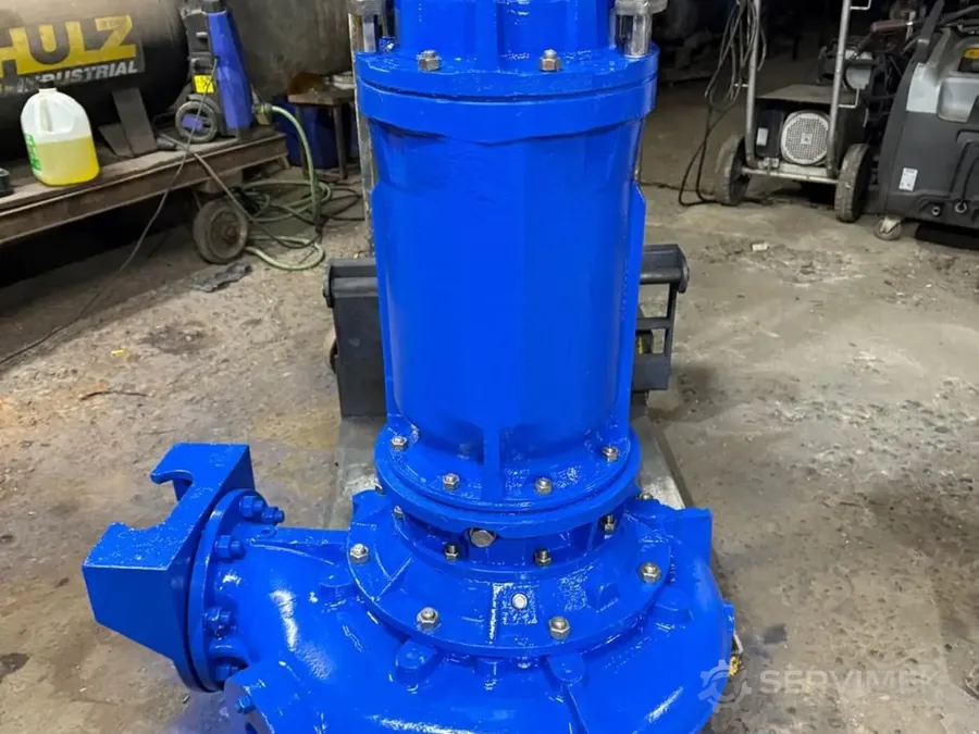 Bomba sumergible de gran caudal reparado en el taller de SERVIMEK