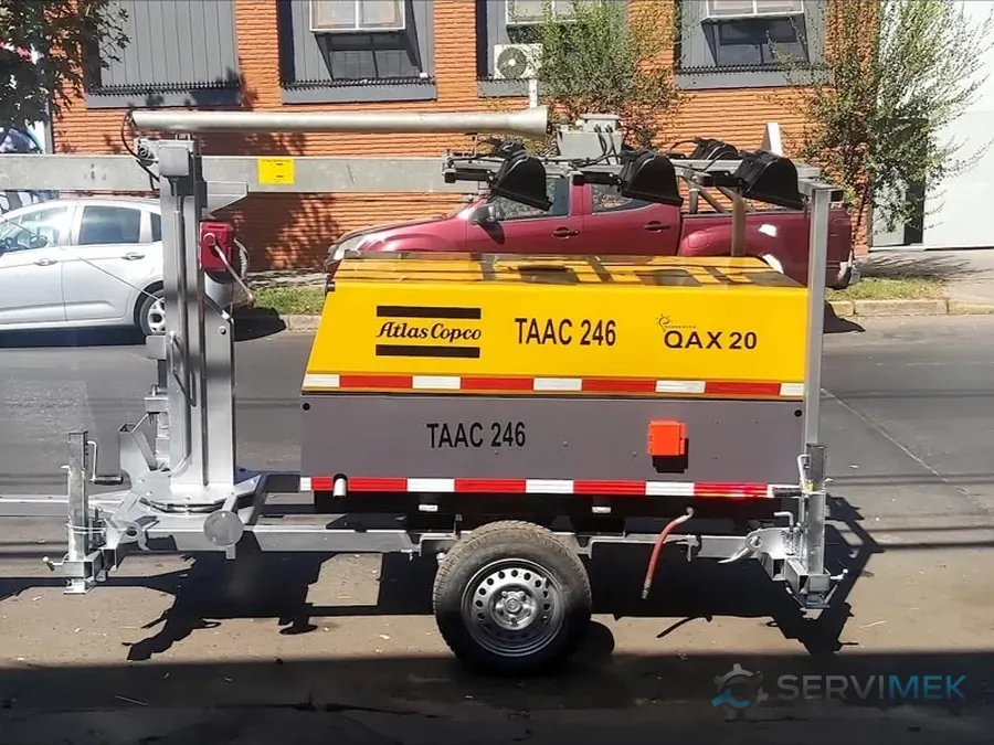 Torre de iluminación Atlas Copco QAX 20 reparada por SERVIMEK
